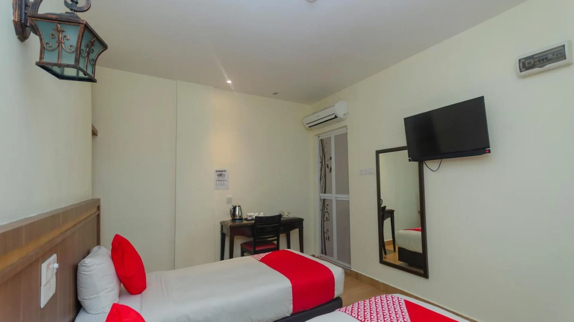Super Oyo 596 The Vintage Hotel Johor Bahru
