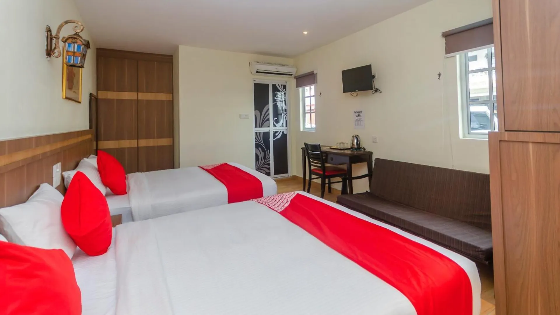 Super Oyo 596 The Vintage Hotel Johor Bahru